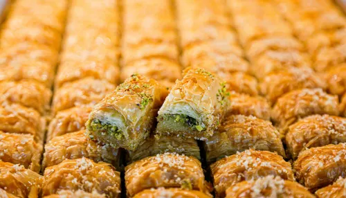 Когда начнется Ураза-байрам и как мусульмане отмечают праздник