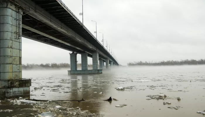 В Алтайском крае спадает уровень воды в реке Обь