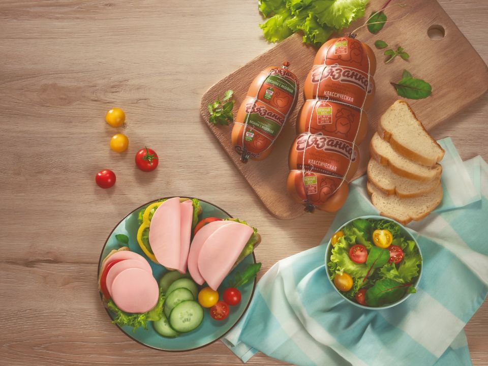 Продукты брендов "Вязанка" и "Горячая штучка" Продукты брендов "Вязанка" и "Горячая штучка"