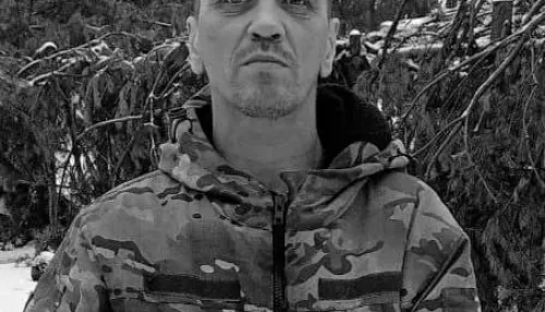 В алтайском районе простились с погибшим под Авдеевкой участником СВО