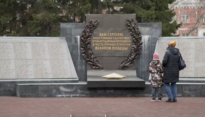 В Барнауле обсудили масштабную реновацию Мемориала Славы
