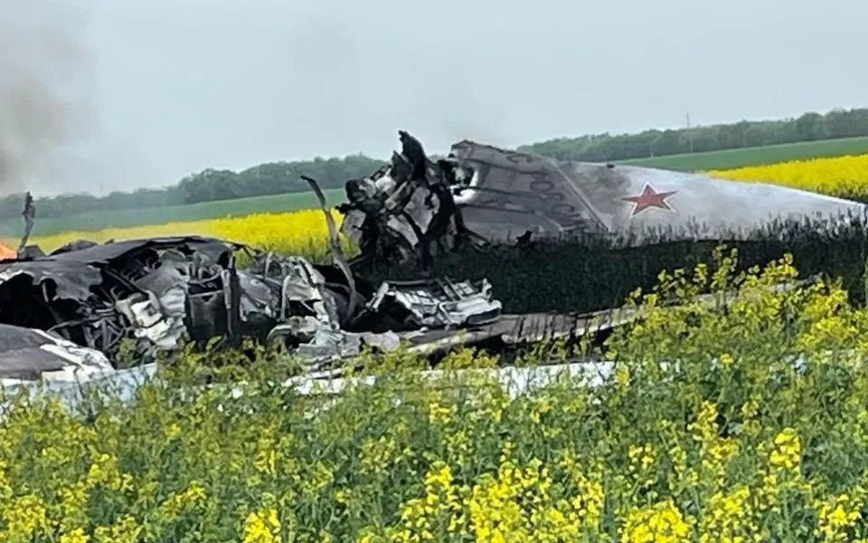 В Ставропольском крае самолет рухнул на поле
