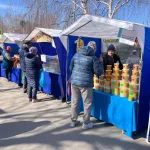 В Барнауле прошли продуктовые ярмарки: что покупают горожане и сколько тратят. Фото
