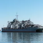 Что известно об атаке на российский корабль Коммуна в Севастополе