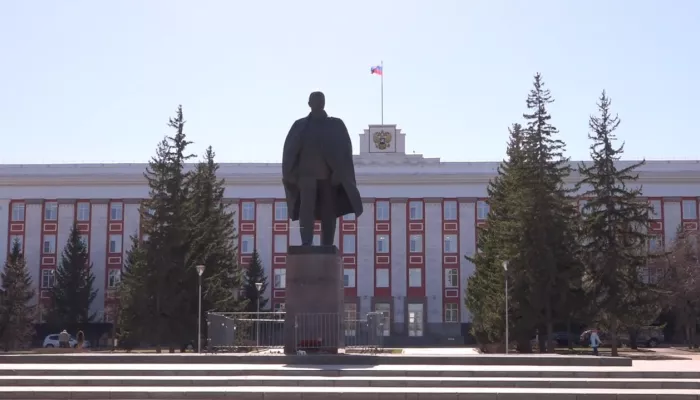 Что знают барнаульцы о Ленине и помнят ли, кто это