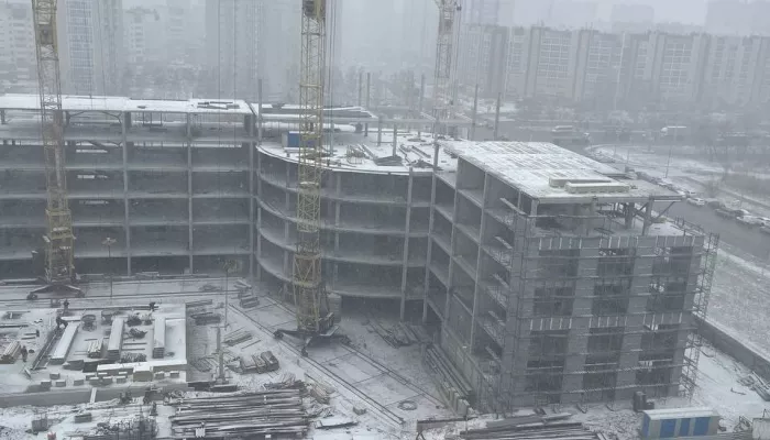 Апрельский снегопад накрыл Барнаул: фото снежного города