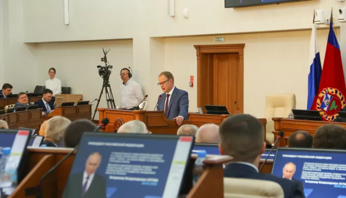 Как алтайские политики оценили ежегодный отчет губернатора Виктора Томенко