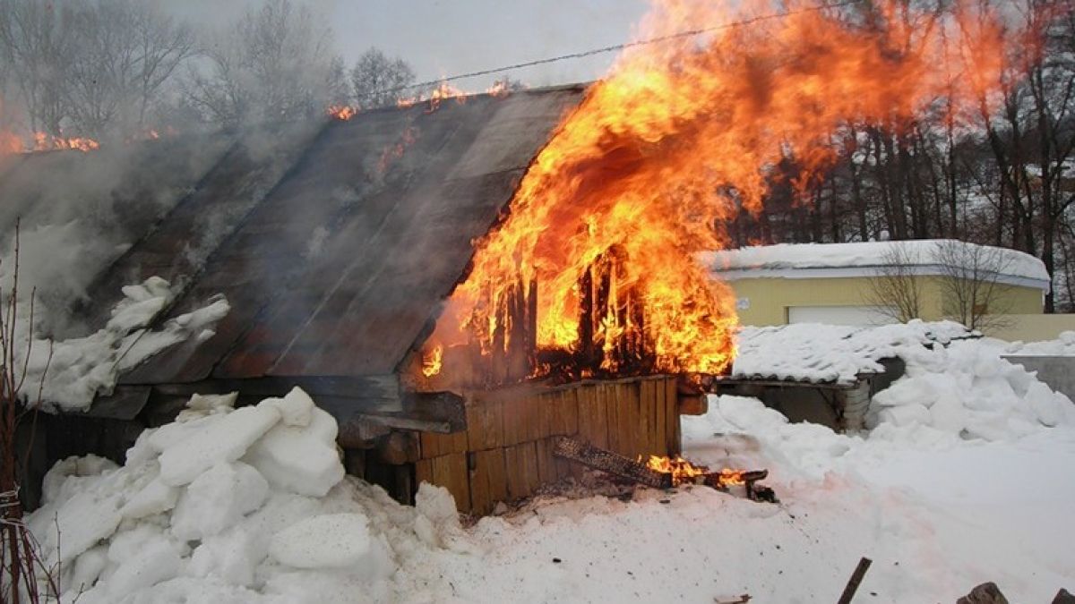 Алтайские "моржи" сожгли баню на открытии зимнего сезона
