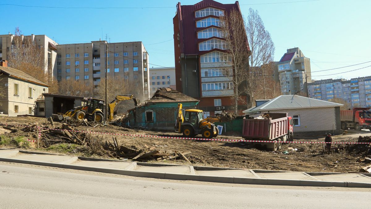 Снос частных домов на пересечении переулка Ядринцева и улицы Папанинцев