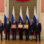 Татьяна Голикова вручила награду главврачу Алтайской клинической больницы