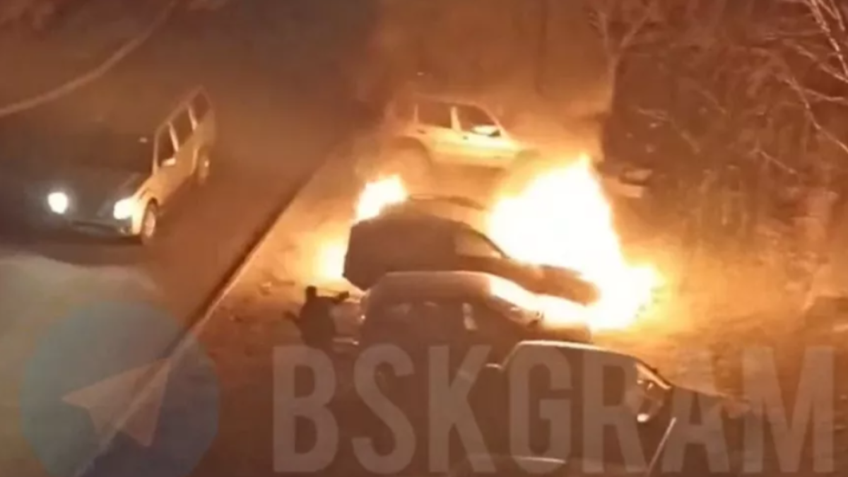 Возгорание автомобиля в Бийске