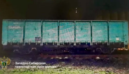В Алтайском крае с рельсов сошел вагон с удобрениями