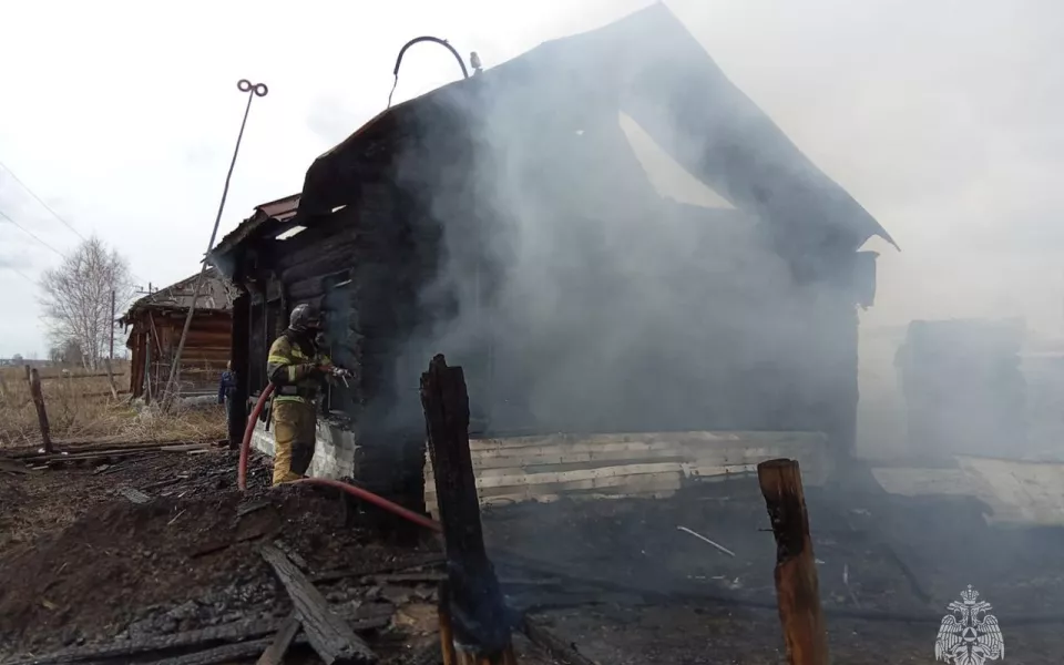 В Павловском районе произошел серьезный пожар в жилом доме