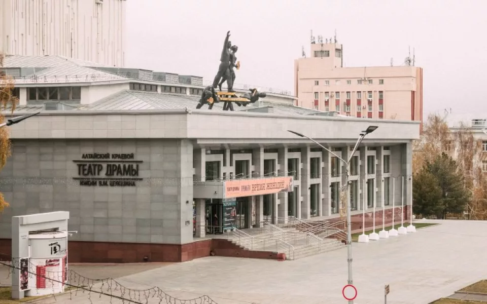 В Барнауле покажут знаменитый спектакль вахтанговского театра Война и мир