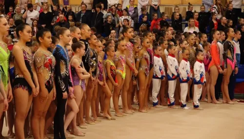 Гимнастки из семи стран поборются за победу на соревнованиях в Барнауле