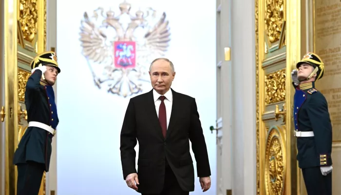 Путин поручил утвердить индивидуальные программы развития двух Алтаев