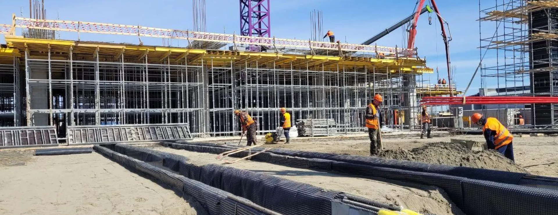В Барнауле возвели конструкции первого этажа нового здания аэропорта