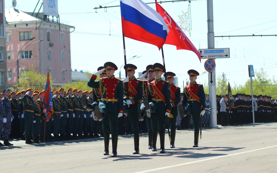 Жара до 33 градусов и ветер: какая погода будет в Алтайском крае 9 Мая