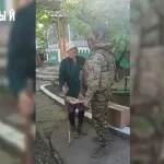 Алтайские разведчики в зоне СВО растрогали бабушку поздравлениями