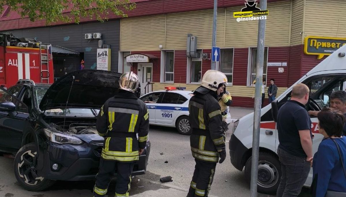 В центре Барнаула произошло ДТП с пострадавшими - Толк 10.05.2024