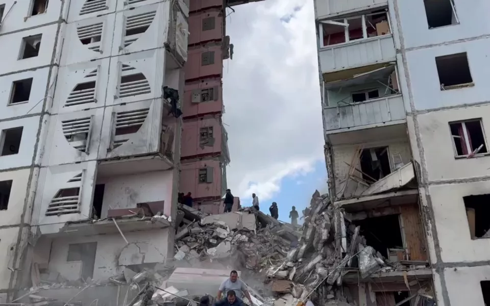 В Белгороде из-за попадания снаряда рухнули 10 этажей, возбуждено дело о теракте