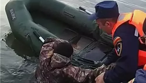 В Алтайском крае коряга дважды пыталась погубить рыбака