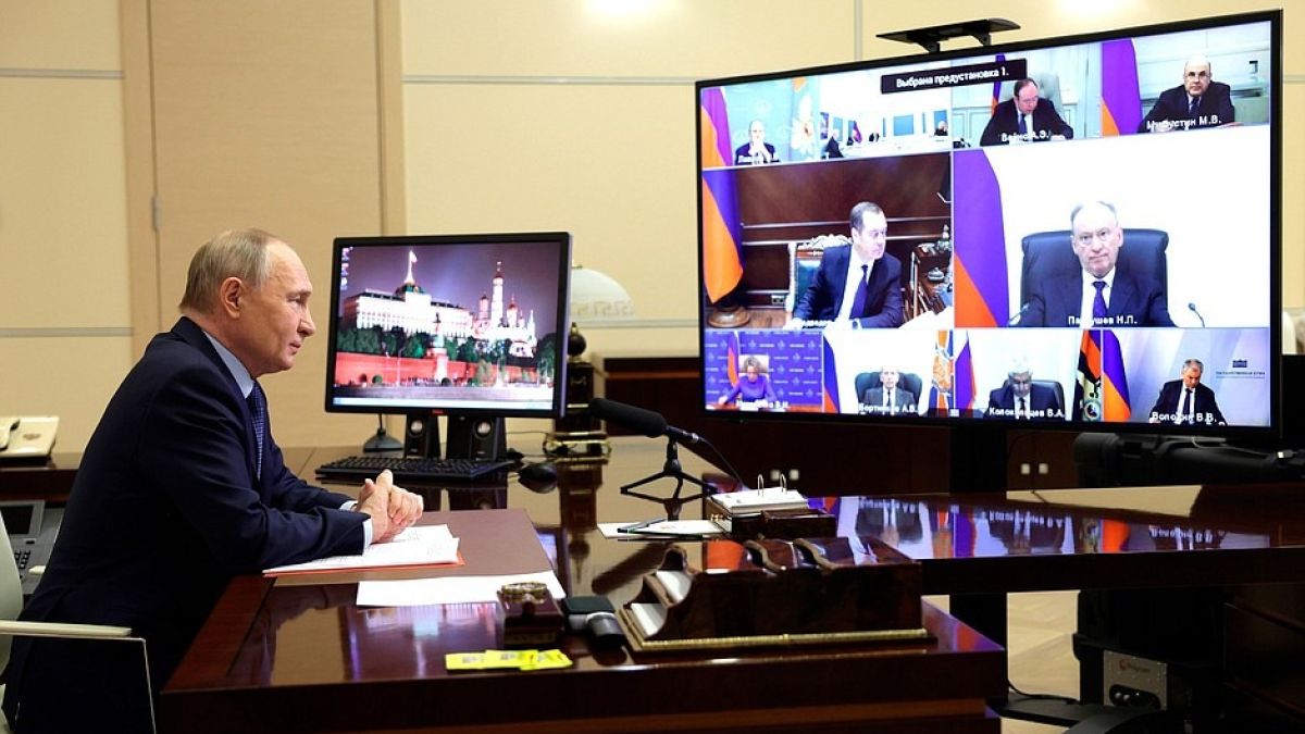 Совещание Владимира Путина с членами Совета безопасности