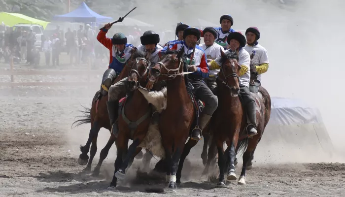 Море маральника и экшн на лошадях: как в Горном Алтае прошел фестиваль весны. Фото