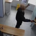 В Рубцовске пенсионера судят за нападение на банк с пистолетом по указке мошенников