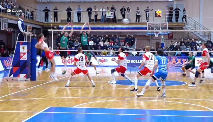 СпортОбзор: в алтайском волейболе идет борьба, а футбольный мир – в шоке