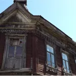 Почему архитектурный памятник в Барнауле выставили на продажу за один рубль