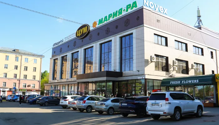 Власти Барнаула не выдавали разрешения на строительство нового здания на месте ЦУМа