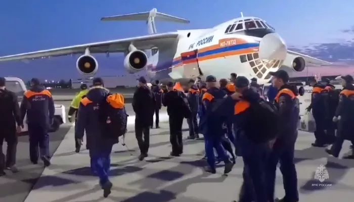 Спасатели МЧС России вылетели на поиски президента Ирана