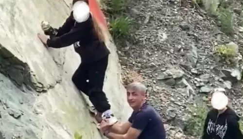 На Алтае потребовали извинений и пожертвований от наскальных художников