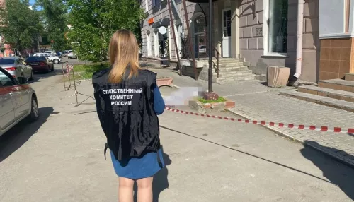 В Барнауле по факту падения рабочего с крыши возбудили уголовное дело