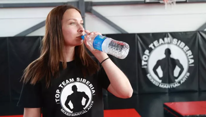 Прокачай себя к лету вместе с Top Team Siberia: почему на тренировках нужно пить воду
