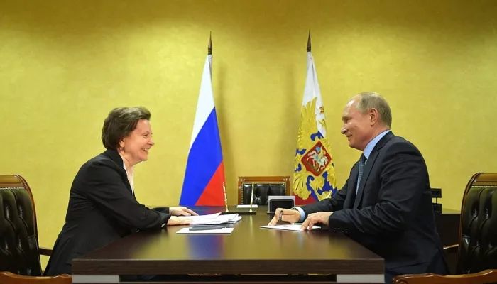 Чем известна единственная женщина-губернатор Наталья Комарова и почему она уволилась