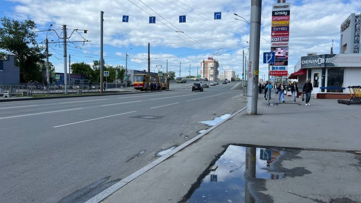 Лето. Барнаул. Мост у Нового рынка.