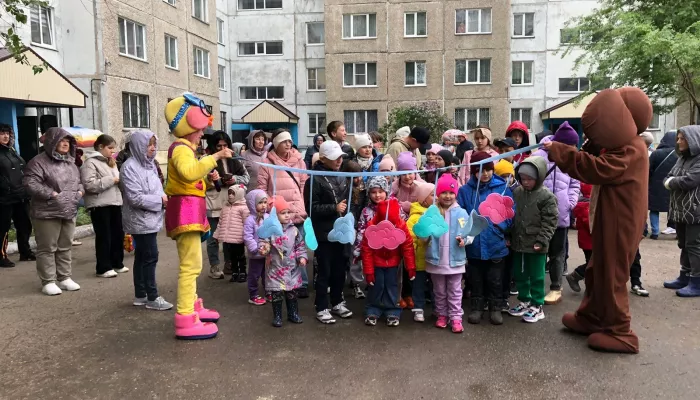 Шоу, конкурсы, призы: как в Барнауле поздравили маленьких горожан с Днем защиты детей