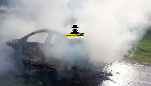 Автомобиль BMW сгорел на трассе Барнаул – Новосибирск