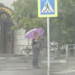 Штормовое предупреждение: Алтайский край накрыли сильные дожди и ветер
