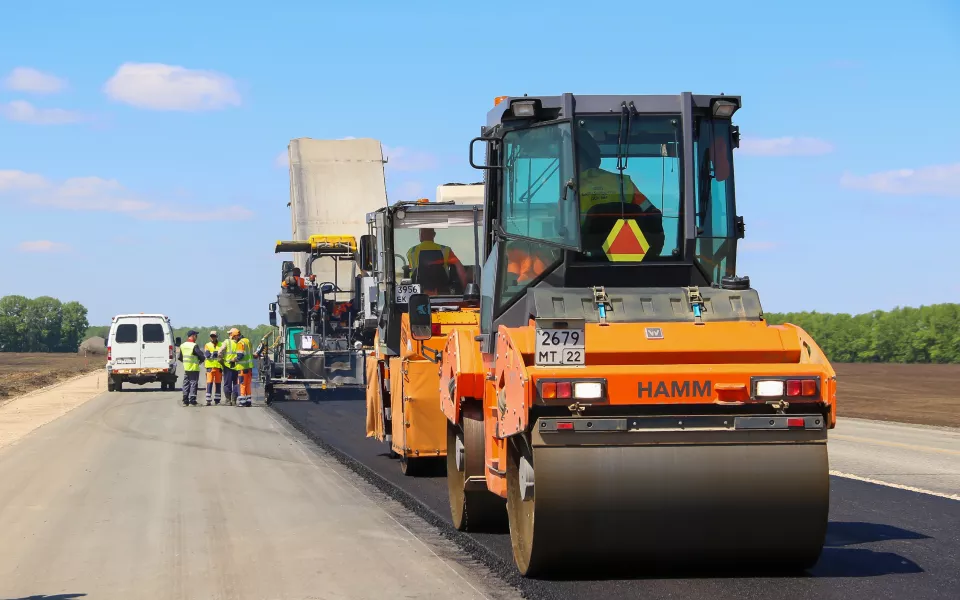 Тендер на 238 млн рублей: на Алтае отремонтируют дороги к Казахстану и ж/д переездам