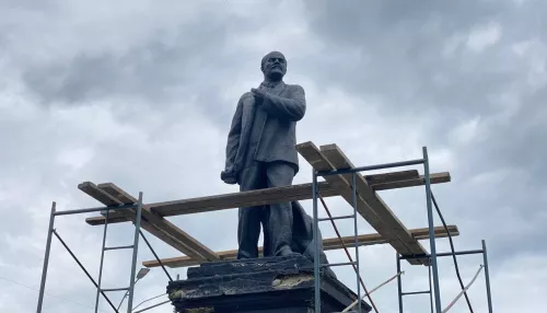Обновление вождя. На аллее в центре Барнаула отремонтируют памятник Ленину