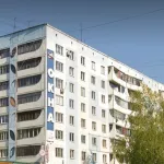 Барнаульскую многоэтажку после смерти одного из жильцов заселили опарыши