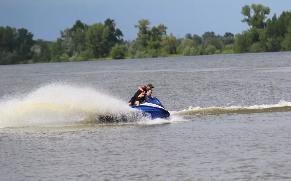 В Алтайском крае 5 июня по-прежнему жарко, но возможны грозы и шквалистый ветер