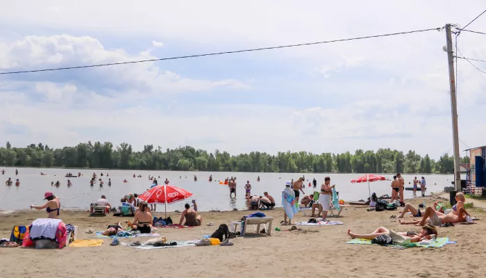 В Барнауле закрыли для посетителей городской пляж на острове Помазкин