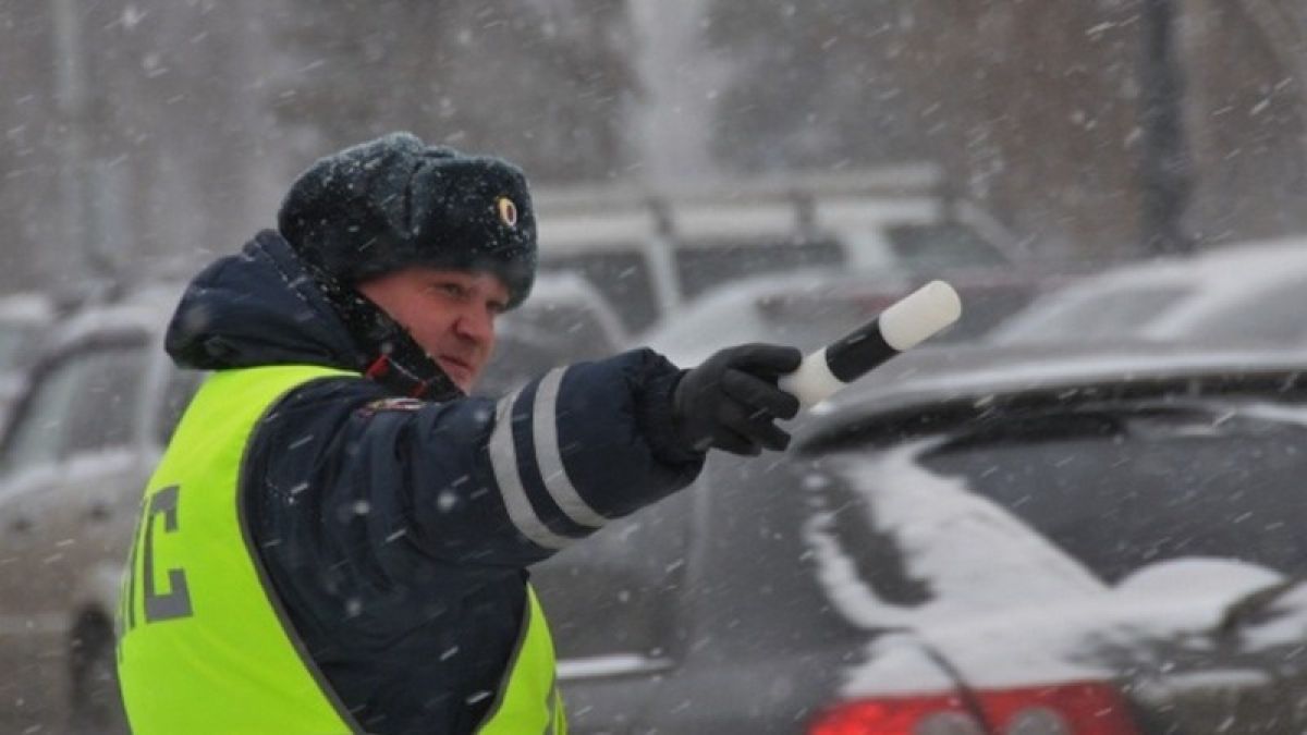 ГИБДД Алтайского края обращается к водителям в связи с непогодой