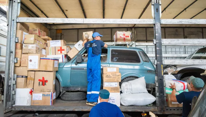 Волонтеры и депутат АКЗС отправили гуманитарную помощь для военнослужащих в ЛНР и ДНР