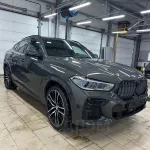BMW X6 в редком цвете с крышей Звездное небо продают в Бийске за 18 млн рублей