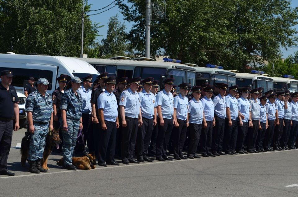 Общегородской развод нарядов полиции